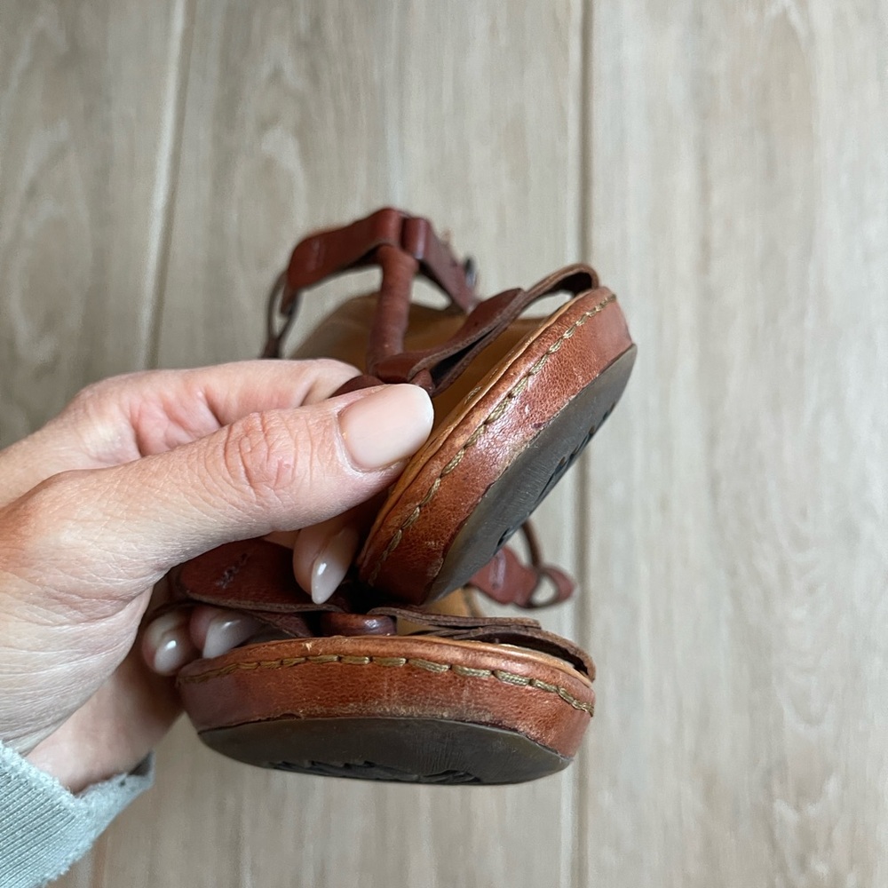 Baltic Borne Crown Elegant Brown Leather Heeled Sandals - Picture 3 of 9
